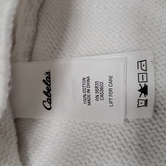 Cabelas, Size 2XL, Winter Scene Embroidered White Sweater, EUC - Picture 10 of 10